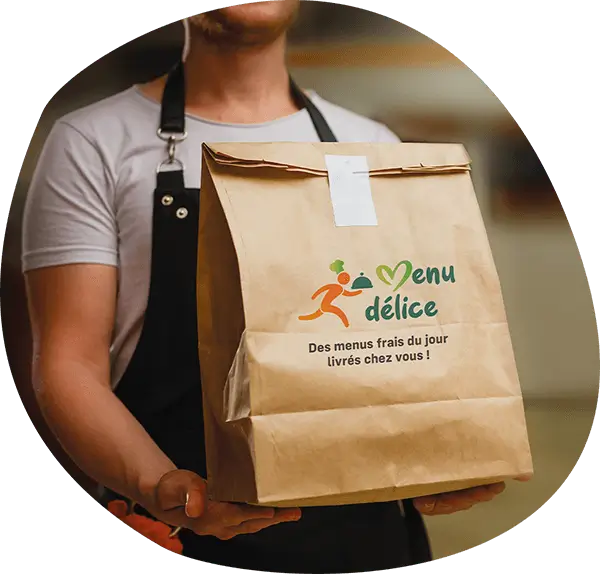 Photo d'un livreur apportant un sac de repas Menu Délice