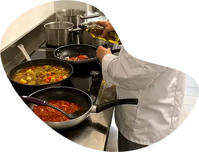 Photo d'un cuisinier Menu Délice